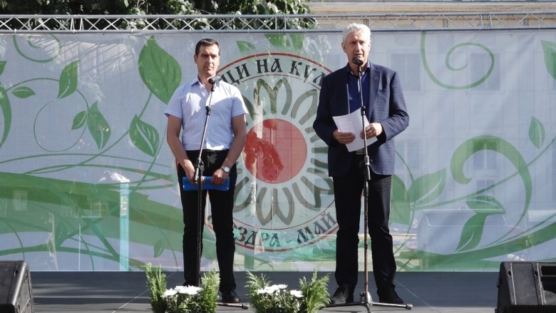 С концерт на поп певицата Мая Нешкова бе отбелязан 50