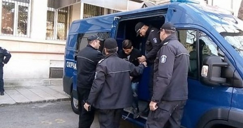 14 годишният Денис Живков остава за постоянно в ареста заради