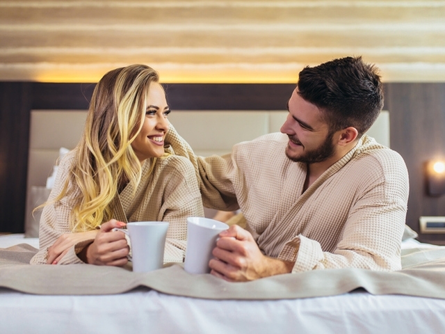 Когато сме влюбени срещаме се с някого понякога е трудно