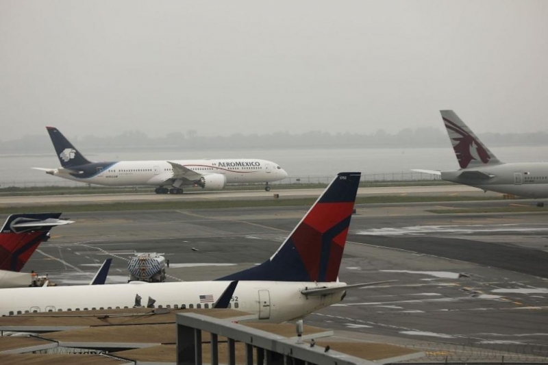 Срещу подкуп служителка на летище Кенеди в Ню Йорк позволявала на Катар