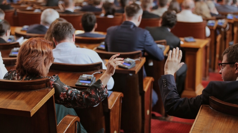 Три от партиите в Народното събрание БСП Има такъв