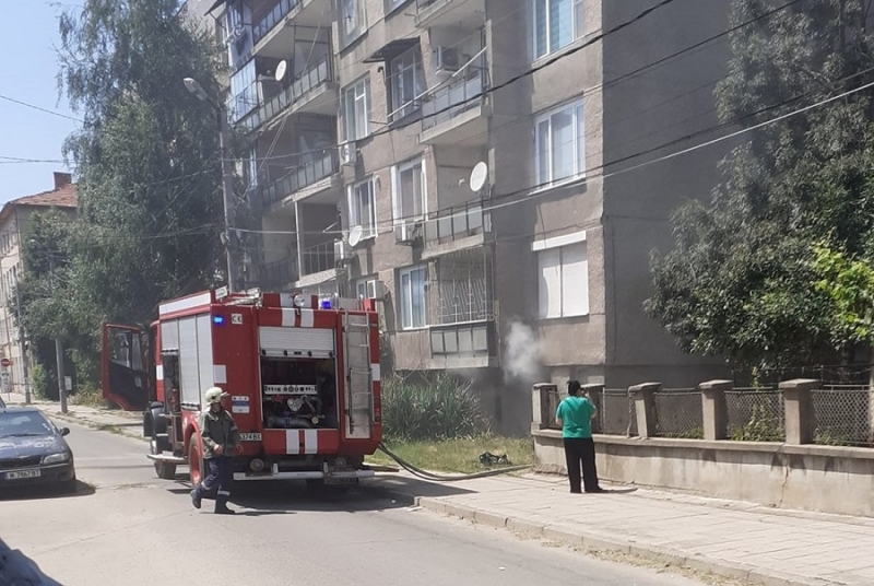 Пожар е горял в жилищен блок в Лом научи агенция