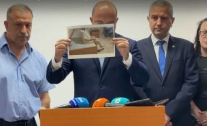 Връзвани, бити и заключвани: Ужасяващи разкрития за нелегални старчески домове /снимки/