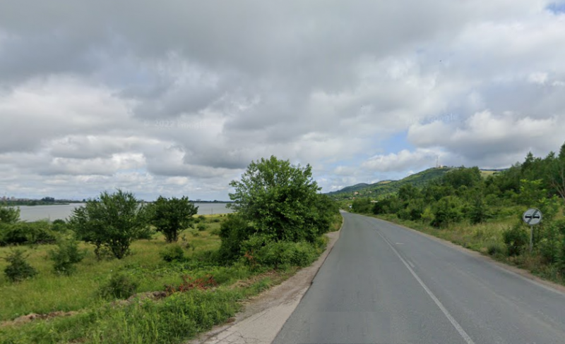 И днес ремонтни дейности затрудняват движението по международен път Е 79