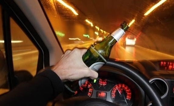 Полицаи са спипали сериозно почерпен шофьор в Монтана съобщиха от