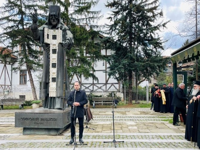 Враца почете паметта на Св. Софроний Врачански /снимки/