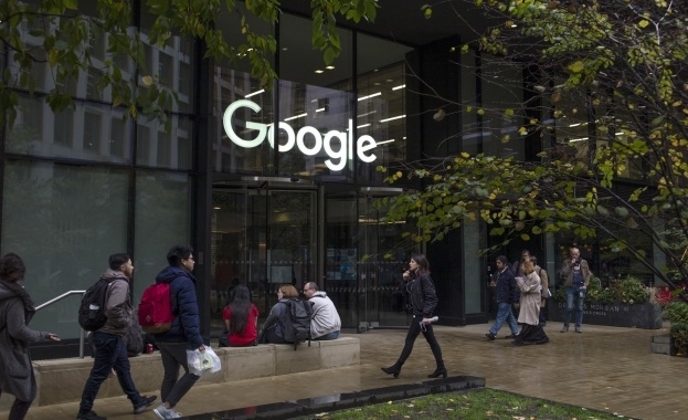 Американската компания Гугъл Google е прехвърлила 19 9 милиарда евро чрез