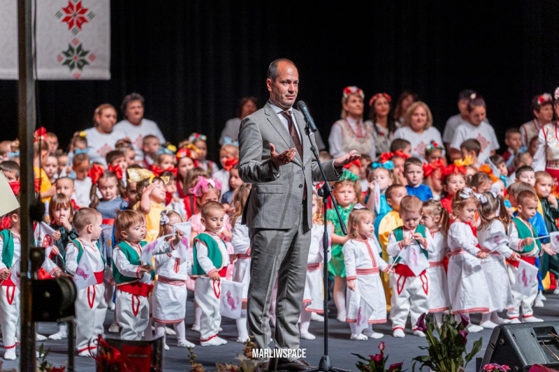 С празничен концерт спектакъл под надслов Българийо моя люлка на