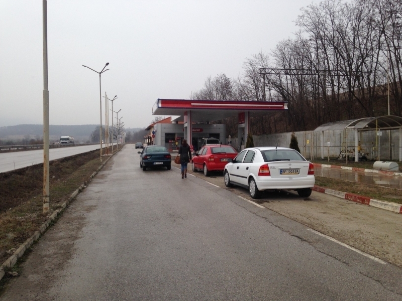 Частен съдебен изпълнител за пореден път сложи на тезгяха бензиностанцията