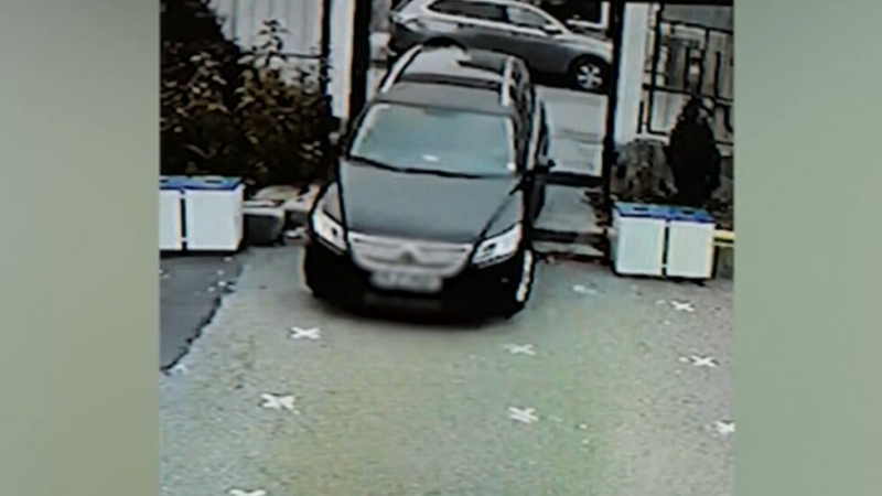 Перничанка влязла в училищен двор с автомобила си е изправена