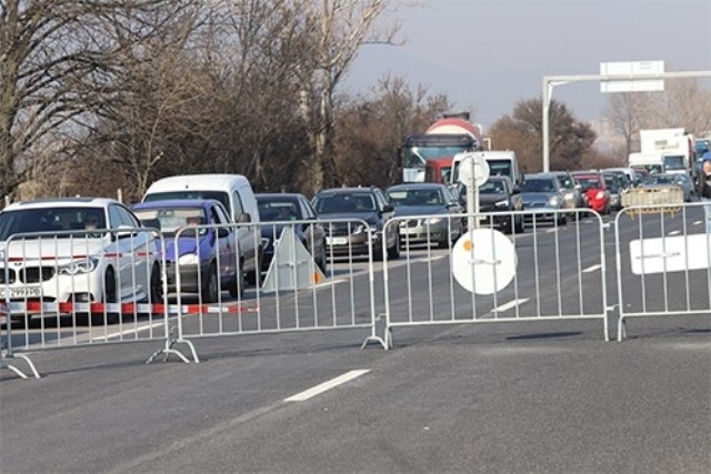 Португалия ограничава придвижването за Хелоуин в опит да предотврати разпространението