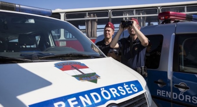 32 ма мигранти от Ирак Афганистан и Иран сред които и шест деца