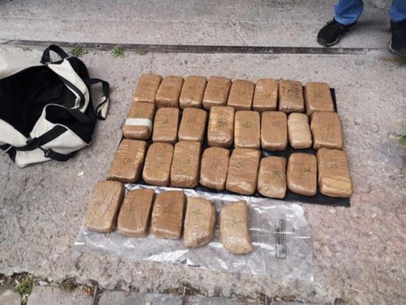 Голямо количество хероин е иззет при спецакция в кюстендилското село Коняво съобщиха пресцентъра