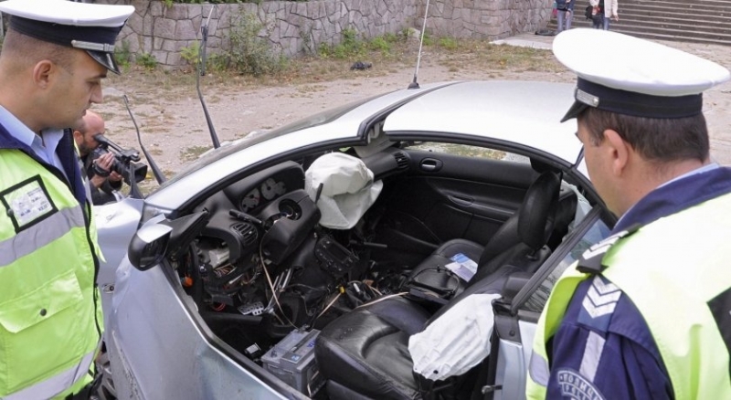 Задържан е 22 годишен избягал след тежко пътнотранспортно произшествие с петима