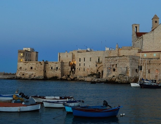 Италианските правоприлагащи органи проведоха в Бари в областта Пулия мащабна
