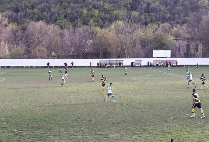 Отборите на Първа Атомна и Янтра Габрово завършиха наравно 1 1