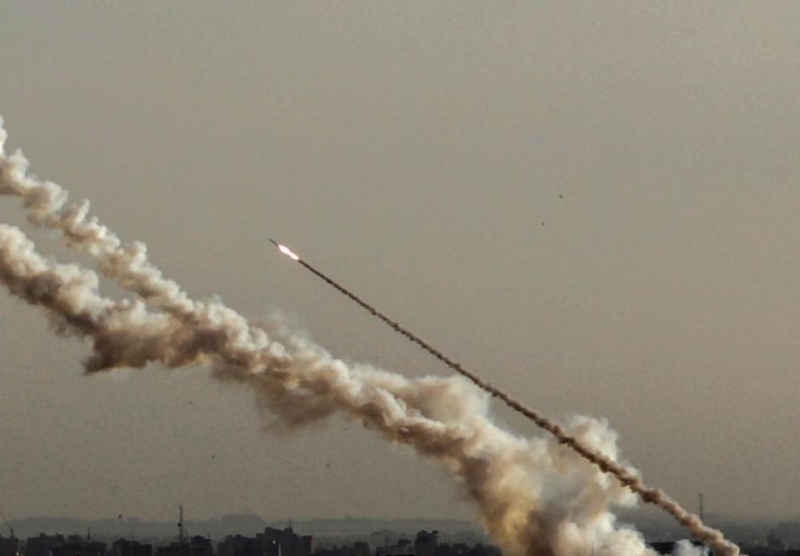 Израел нанесе серия от удари по военни цели в ивицата
