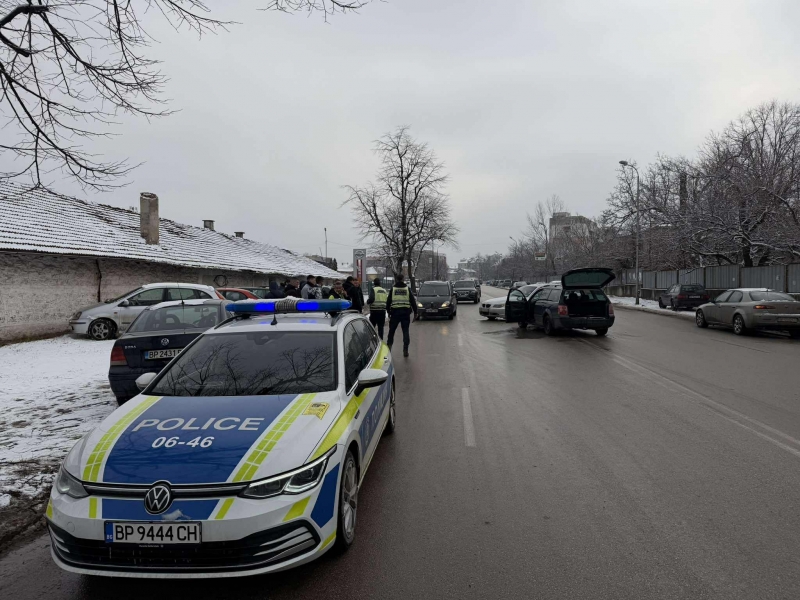 Катастрофа стана преди минути в района на училище във Враца