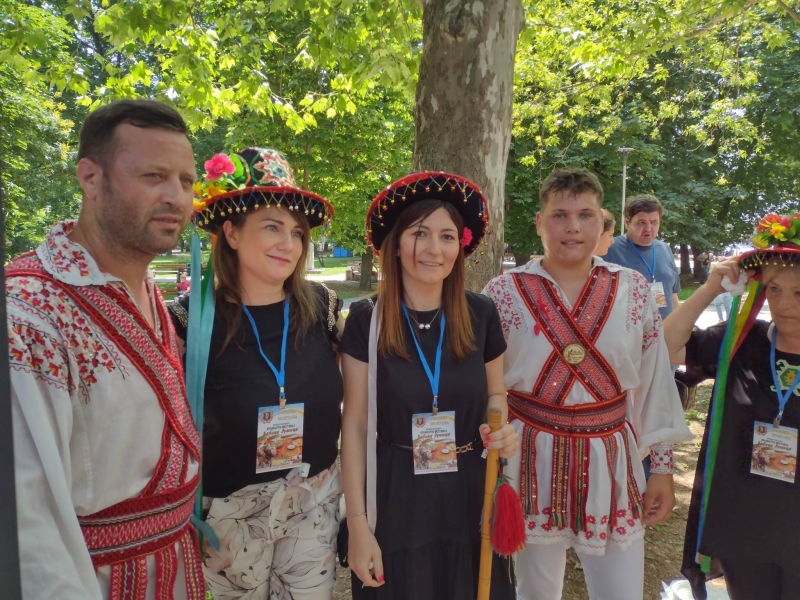 Уханието на ястия от българската френската полската сръбската и румънската