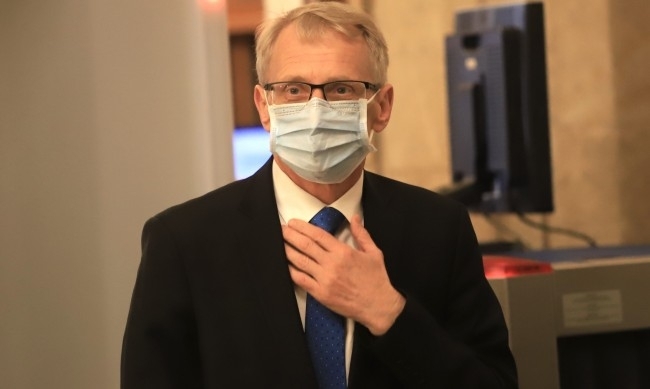 Решенията за преминаване към дистанционно обучение трябва да се вземат