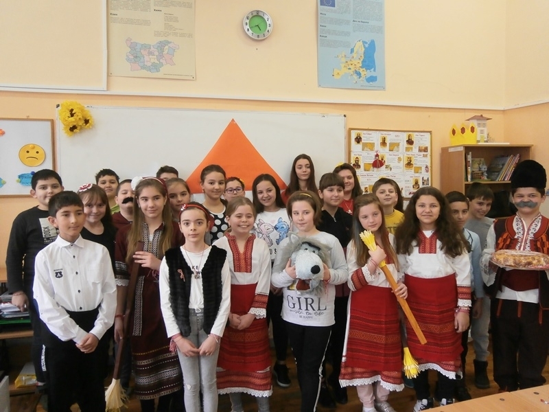 По случай 1 ви март учениците от 4 б клас украсиха в