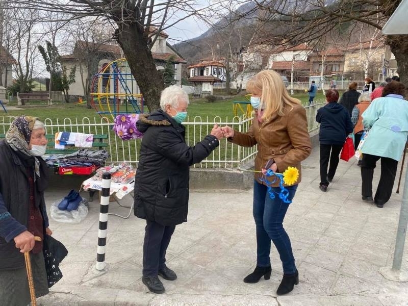 Челопек прилича на строителна площадка така както и държавата ни