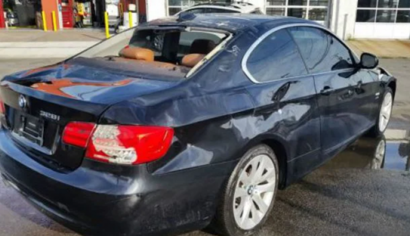 Полицаи от Монтанско издирват бандит потрошил кола съобщиха от МВР