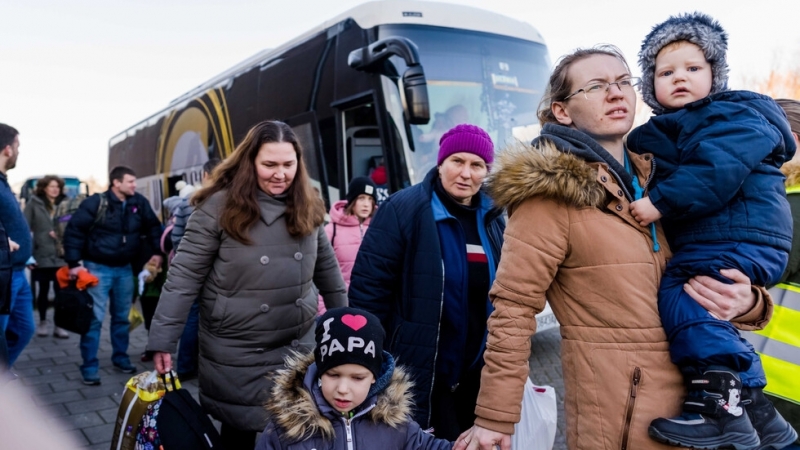 Украйна отхвърли предложението на Москва за хуманитарни коридори към Русия