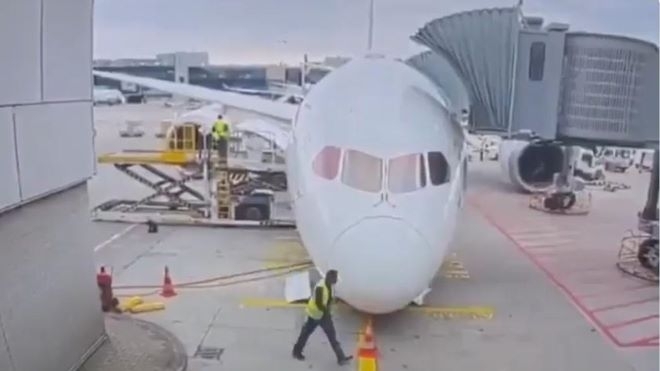 Самолет Боинг 787 Дриймлайнър Boeing 787 Dreamliner на германската компания