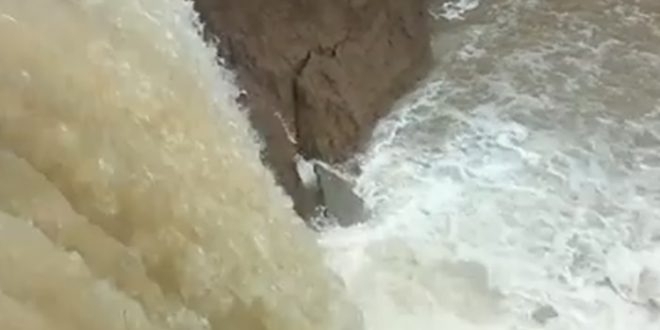 Обилните дъждове през последното денонощие са създали критични ситуации на