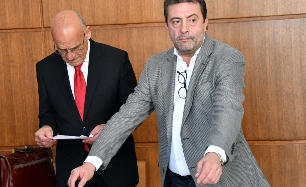 Утре подавам оставка каза генералния директор на БНТ Константин Каменаров