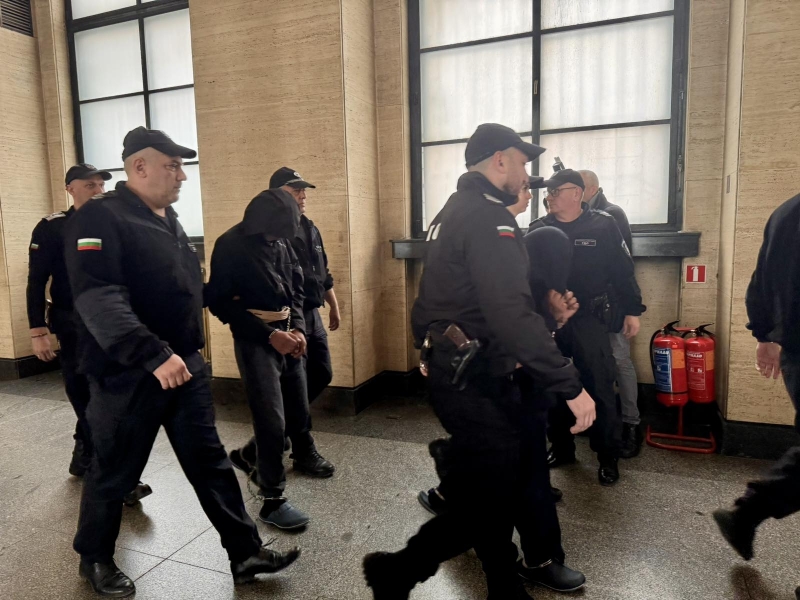Задържаните за жестокото убийство в Захарна фабрика остават в ареста