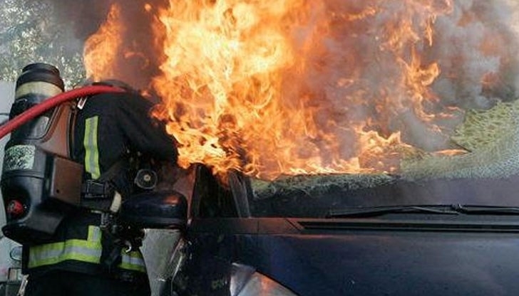 Служители на реда във Видин разследват причините за пожар в