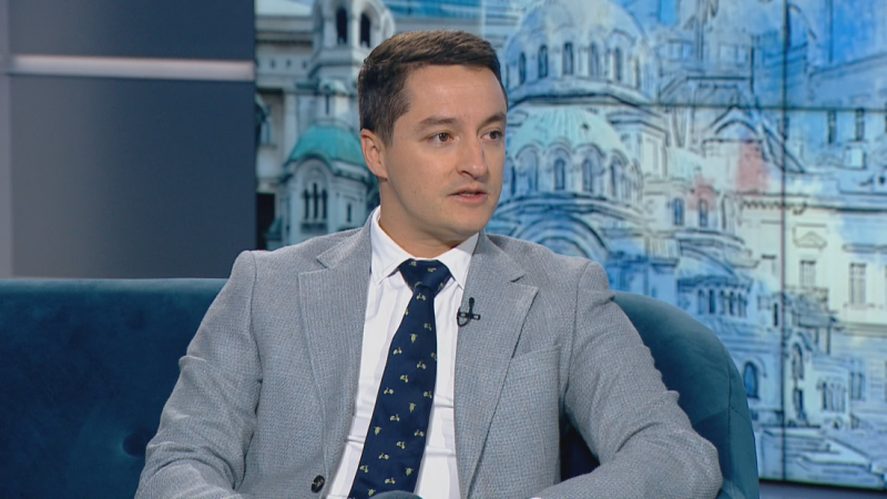 С пълно мнозинство депутатите приеха оставката на кабинета Желязков Очаквано