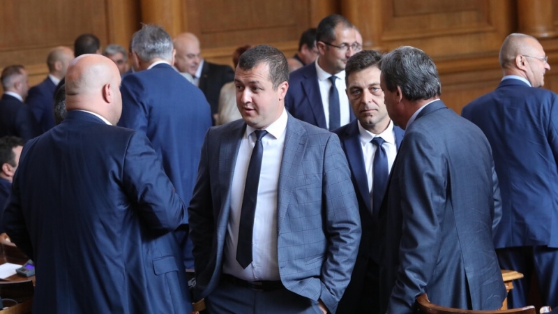 Последни работни минути за депутатите преди лятната ваканция Тази година