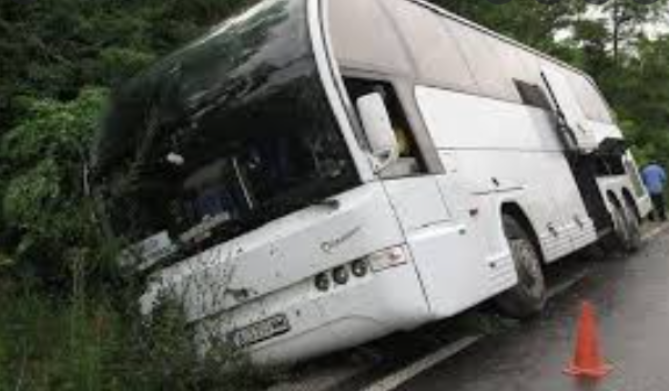 Рано сутрин на пътя между Съединение и Люляково възникнал пътен