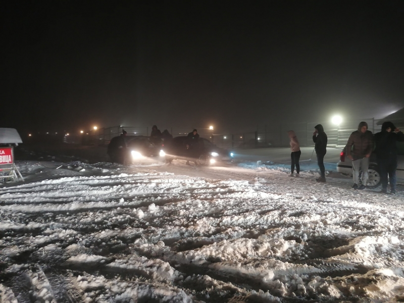 Търпението на врачани се изчерпа и снощи над 100 човека