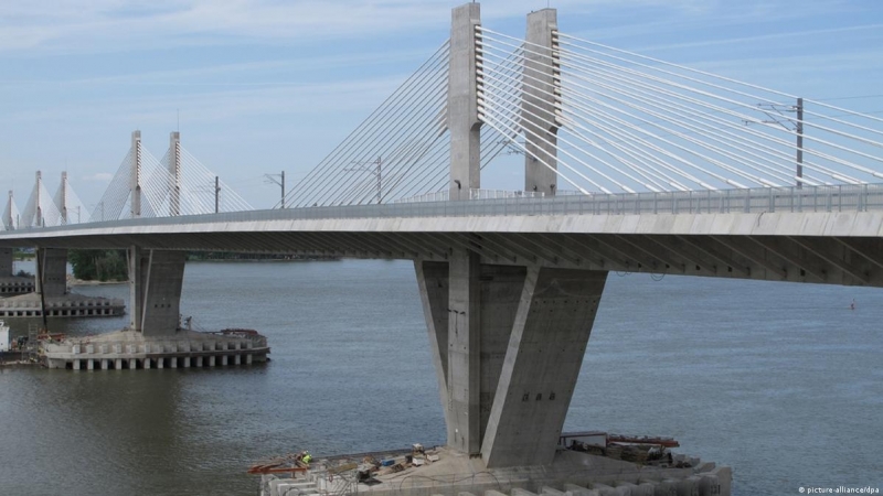 Интензивен е трафикът по границата ни с Румъния на Дунав