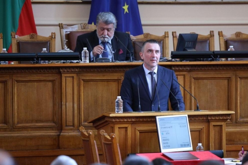 От Има такъв народ сме в политиката и в този