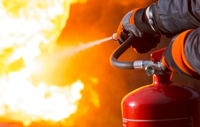 Четиригодишно дете е в болница след пожар в къща в