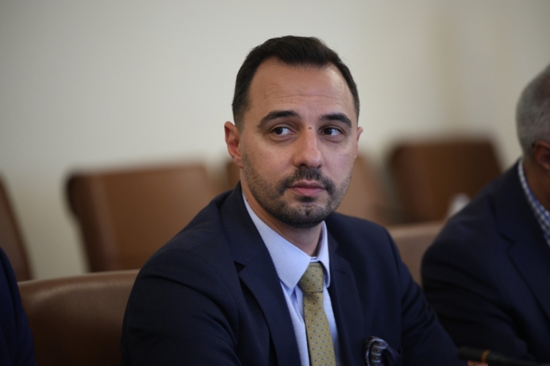 Богдан Богданов: Шефове на държавни фирми купували луксозни стоки със ...
