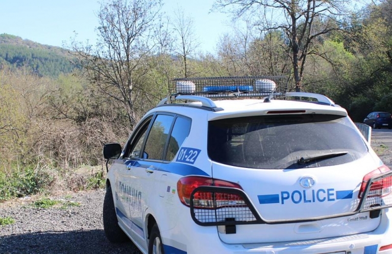 33 годишен мъж е с опасност за живота след падане с