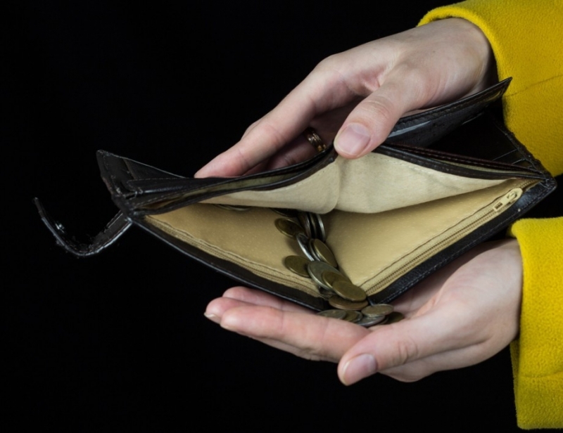 Една трета от българите живеят в риск от бедност или