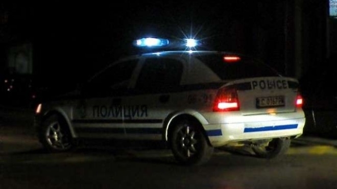 Бандит проникнал в склад за фуражи през тавана и задигнал