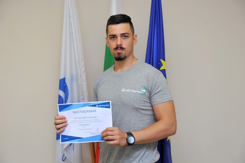 Ангел Иванов Васил Узунов и Владислав Шабански са новите стипендианти