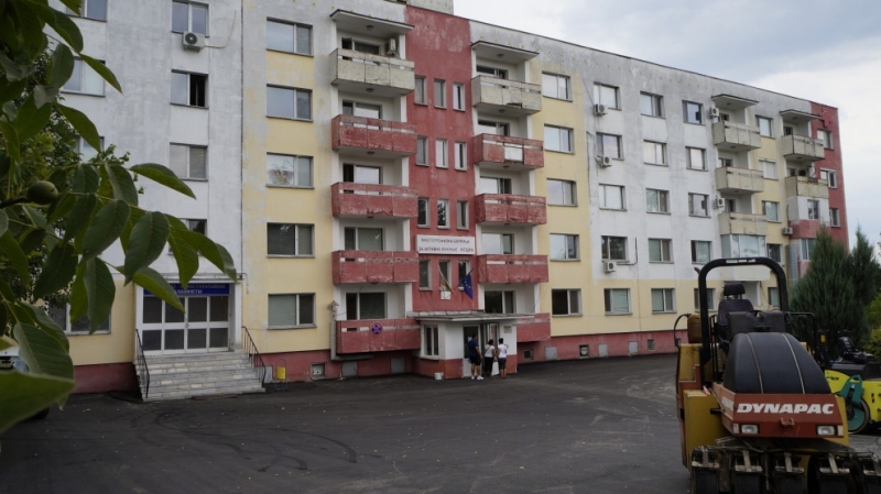 Двама от шестимата новозаразени с коронавирус от Мездра са лекари