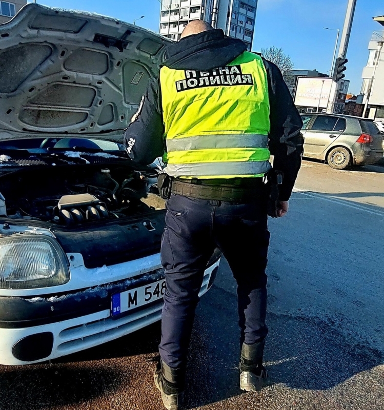 Жена от Враца благодари публично на полицаи оказали ѝ съдействие