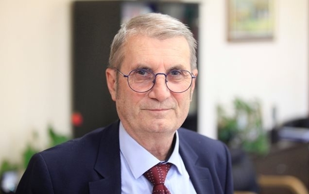 Решението не е да се спре строежът на частната детска