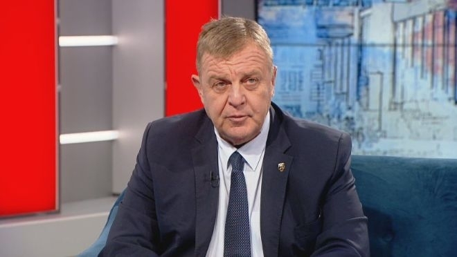 Красимир Каракачанов: Изборните секции в чужбина трябва да са само в посолствата и консулствата