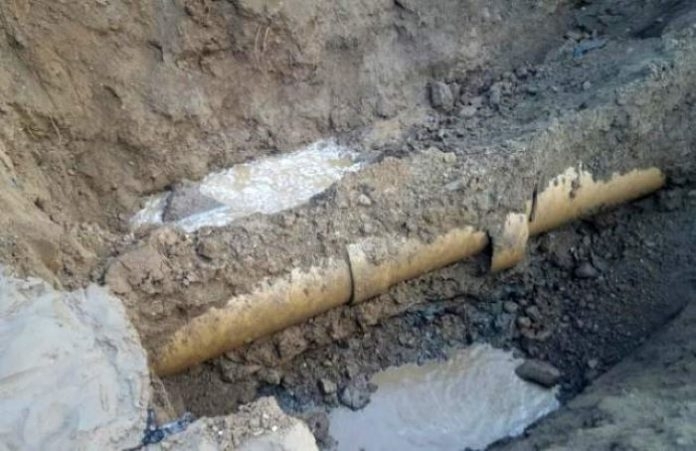 Авария в довеждащия водопровод е прекъснала водоснабдяването в Живовския квартал